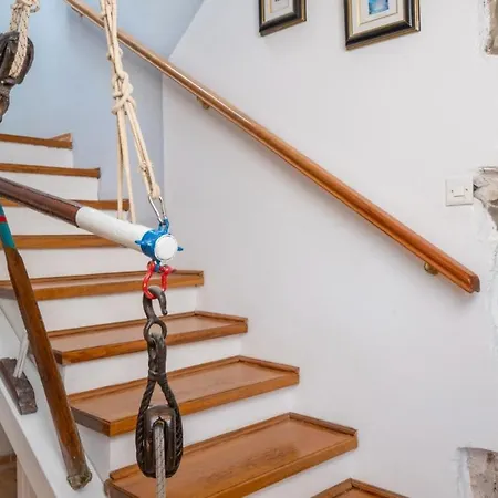 Crni In Crni - Haus Fuer 6 Personen Holiday home