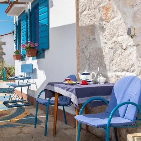 Crni In Crni - Haus Fuer 6 Personen * Labin (Istria)