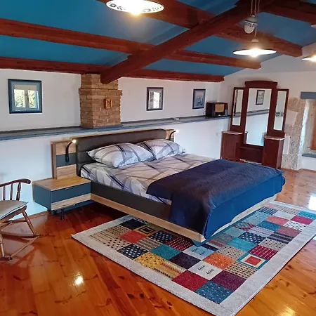 Crni In Crni - Haus Fuer 6 Personen * Labin (Istria)
