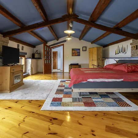 Holiday home Crni In Crni - Haus Fuer 6 Personen Labin (Istria)
