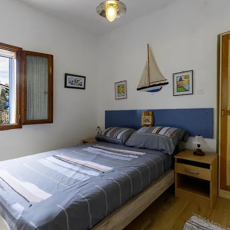 Crni In Crni - Haus Fuer 6 Personen Labin (Istria)