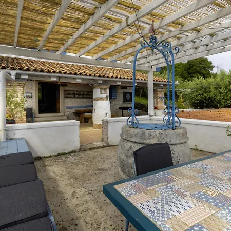 Crni In Crni - Haus Fuer 6 Personen * Labin (Istria)